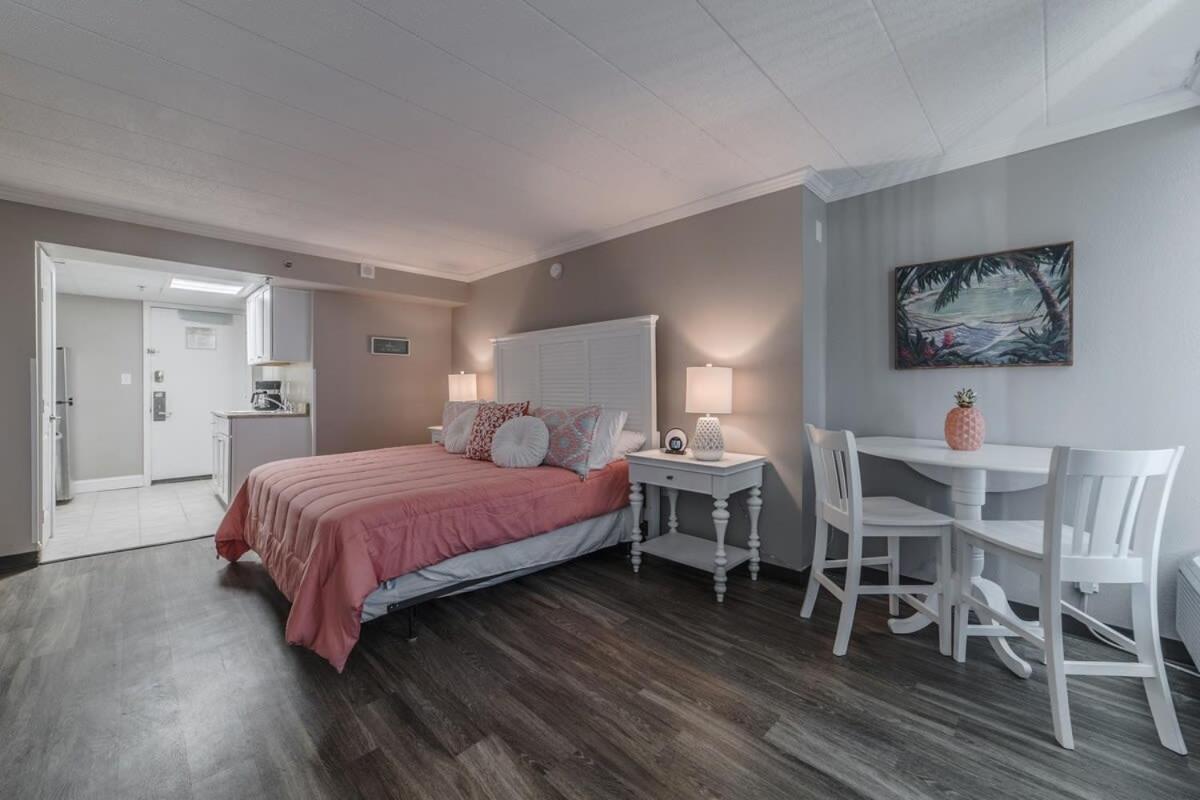 Ground Floor Ocean Front Studio - Caravelle Resort 124 Myrtle Beach Luaran gambar